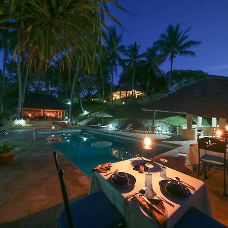 Kinasi Lodge Utende Екстериор снимка