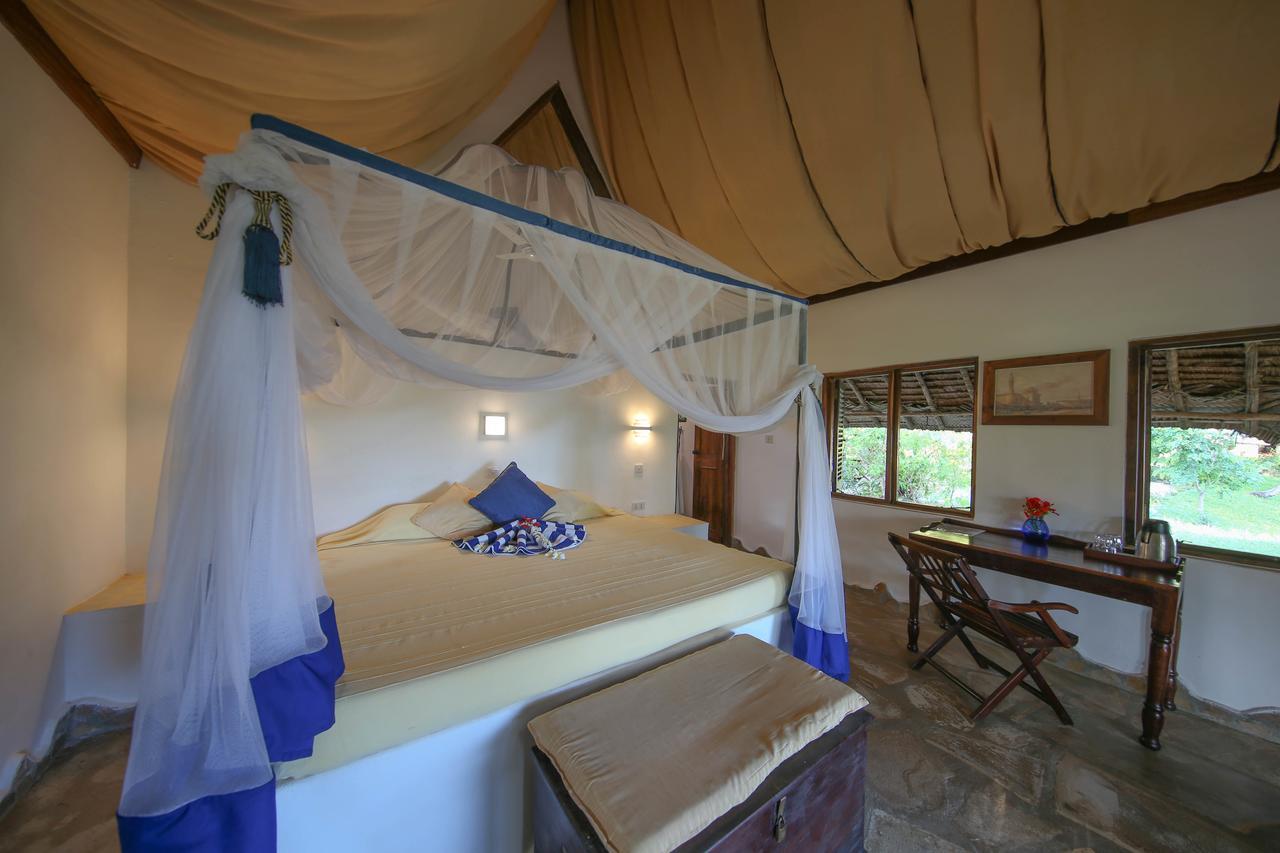 Kinasi Lodge Utende Екстериор снимка