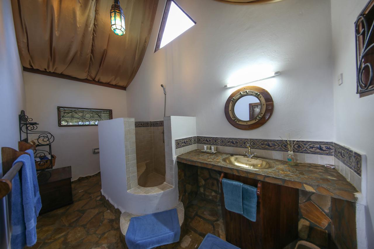 Kinasi Lodge Utende Екстериор снимка