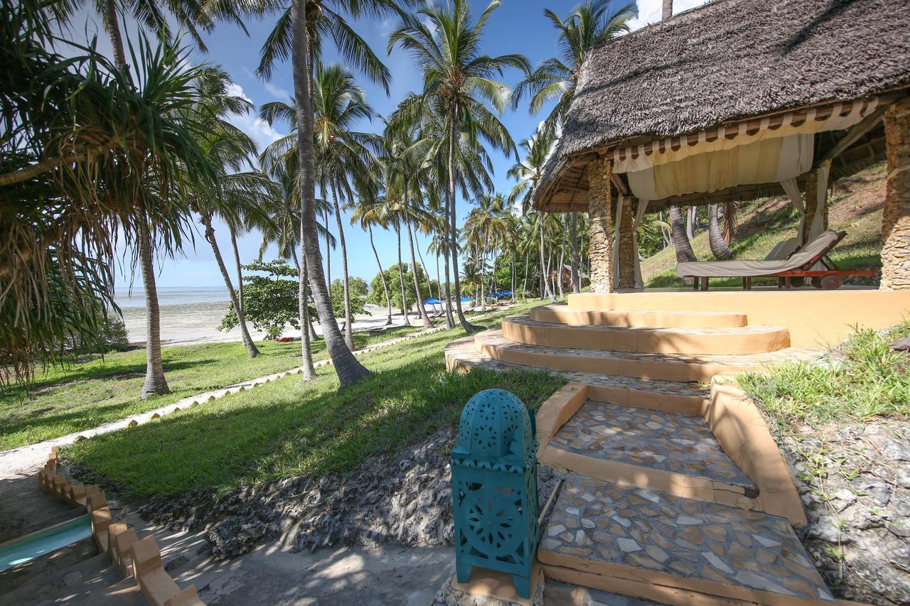 Kinasi Lodge Utende Екстериор снимка