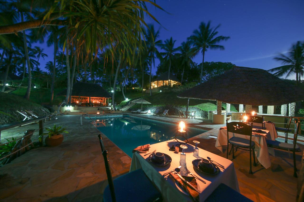 Kinasi Lodge Utende Екстериор снимка